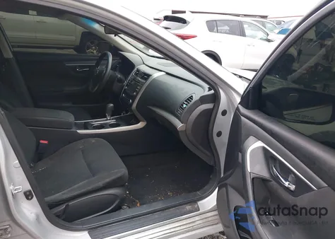 2015 Nissan Altima 2.5 S из США, поврежденный, VIN 1N4AL3AP2FC149077